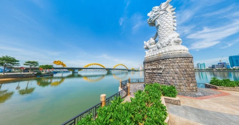 Tượng cá chép hóa rồng Đà Nẵng