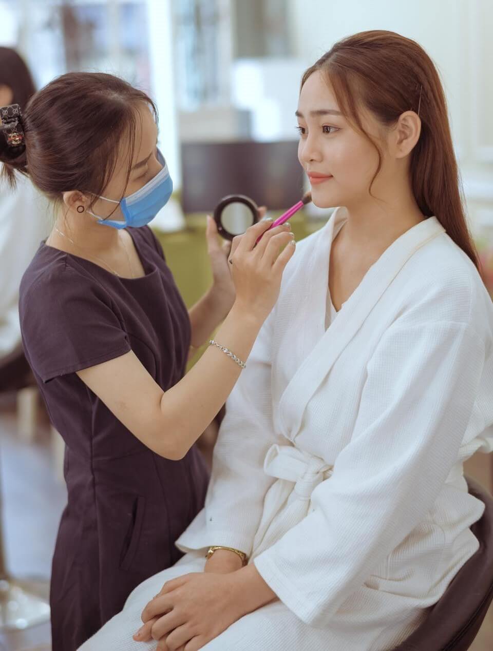 dịch vụ make up tận nhà ở Đà Nẵng