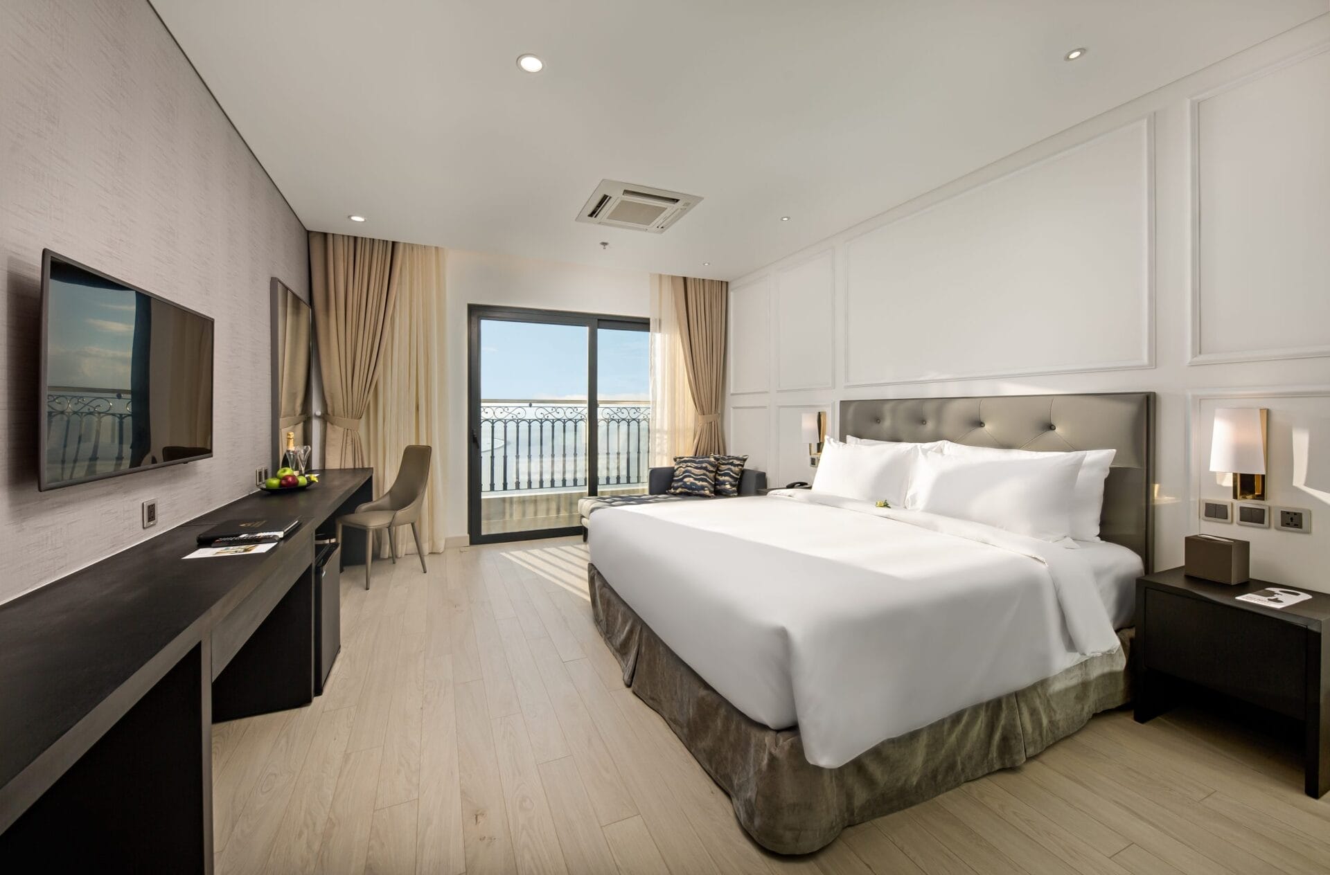 Đánh giá Golden Bay Hotel Danang – 01 Lê Văn Duyệt, Nại Hiên Đông, Sơn Trà, Thành phố Đà Nẵng