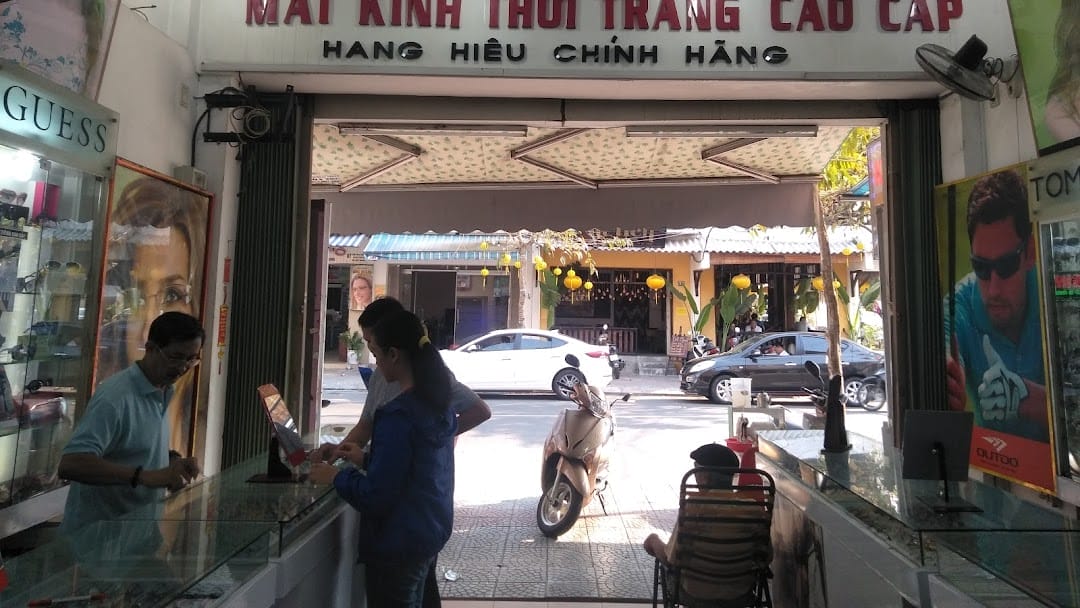 cửa hàng mắt kính Đà Nẵng