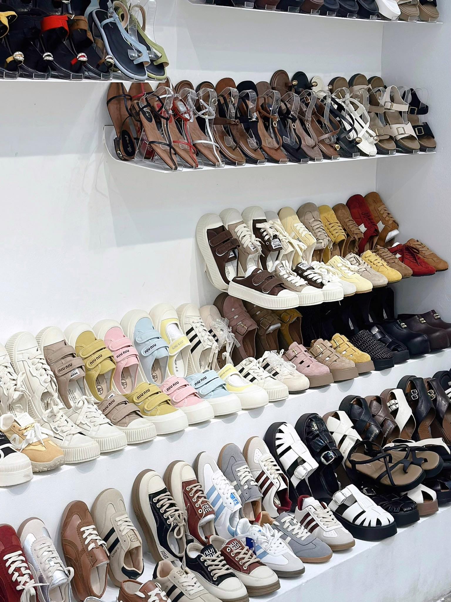 hani footwear