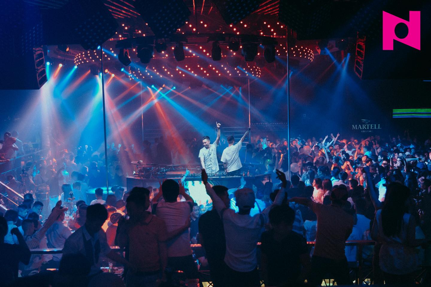 New Phương Đông Bar