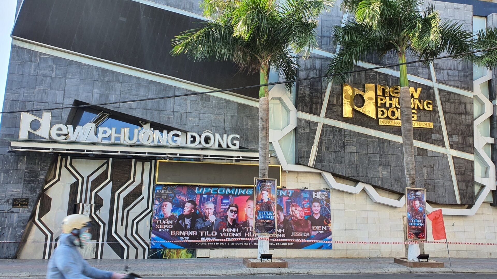 New Phương Đông Bar
