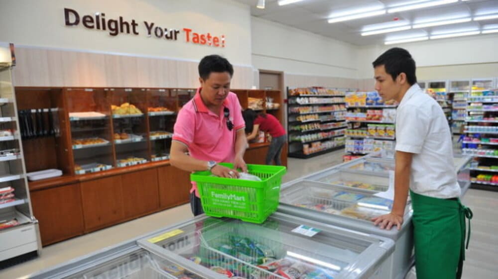 Cửa hàng tiện lợi Family Mart