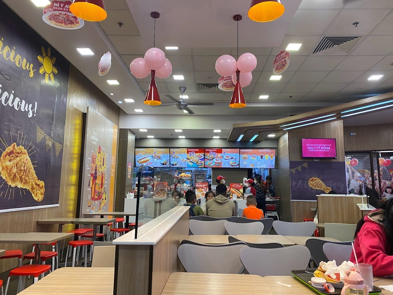 Đánh giá Jollibee Đà Nẵng – 910A Ng. Quyền, An Hải Bắc, Sơn Trà, Đà Nẵng