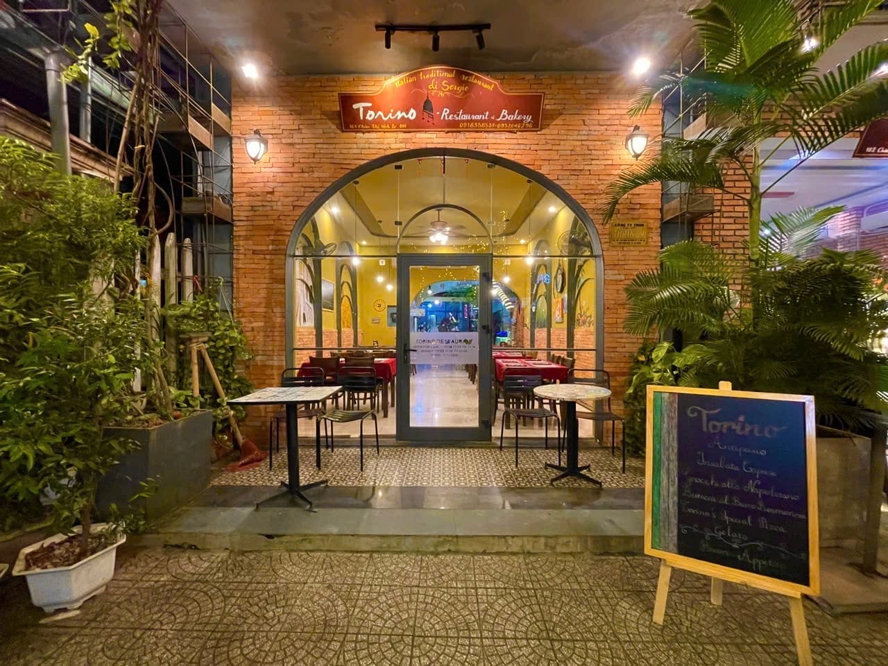 Đánh giá Torino Restaurant & Bakery – 162 – 164 Châu Thị Vĩnh Tế, Ngũ Hành Sơn, Đà Nẵng