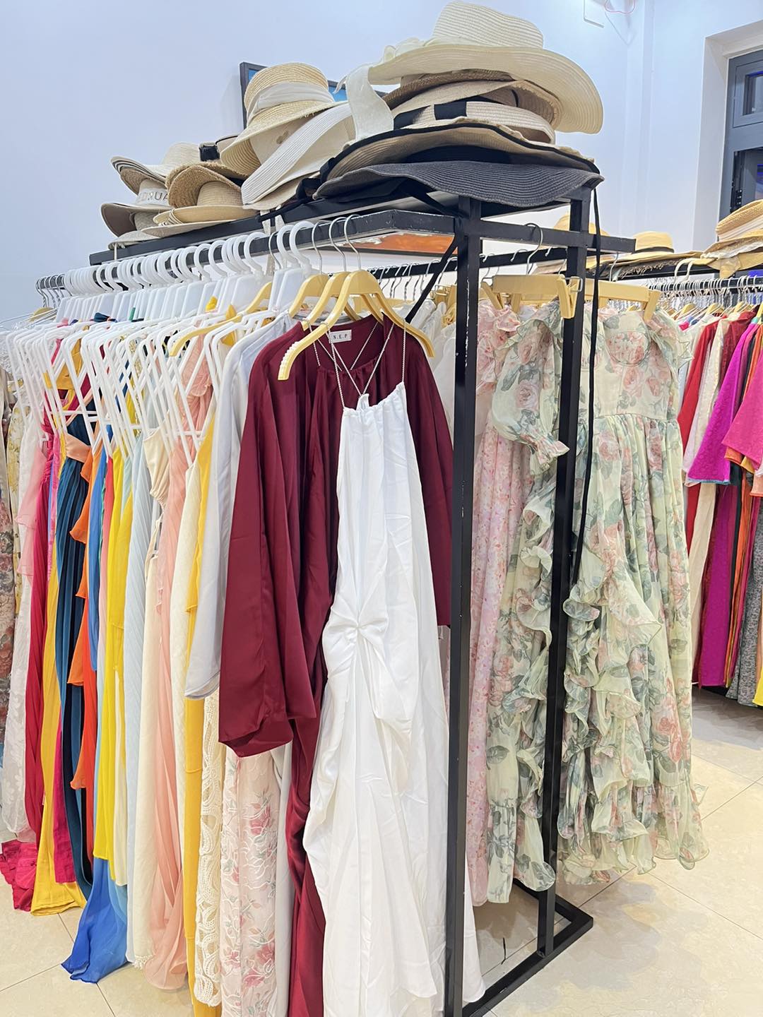 Shop cho thuê váy dự tiệc đà nẵng