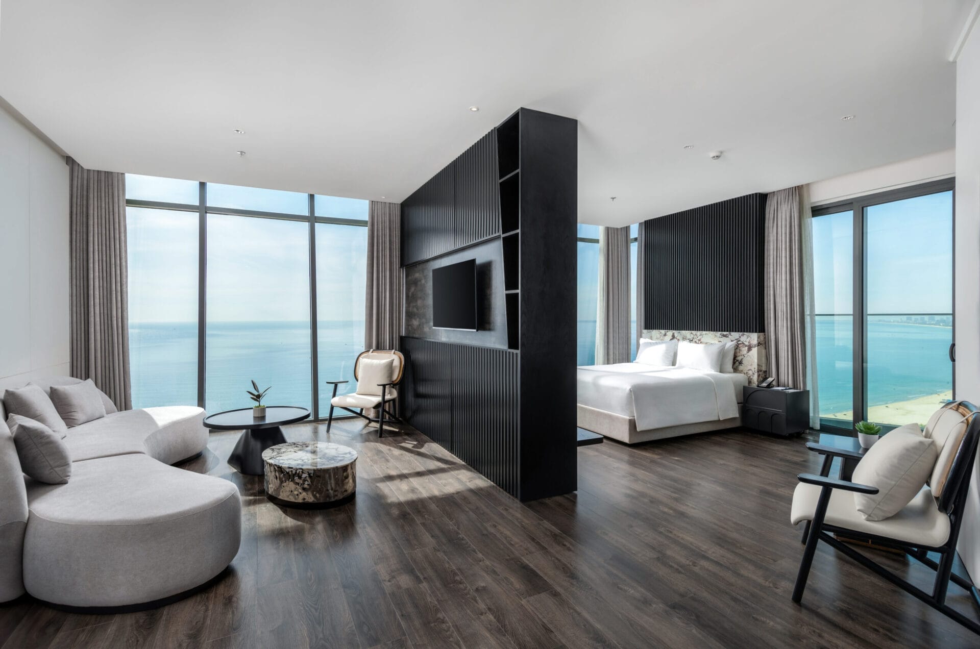 awaken danang hotel