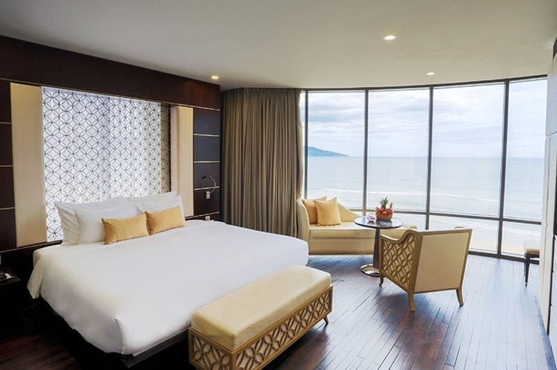 holiday beach danang hotel resort