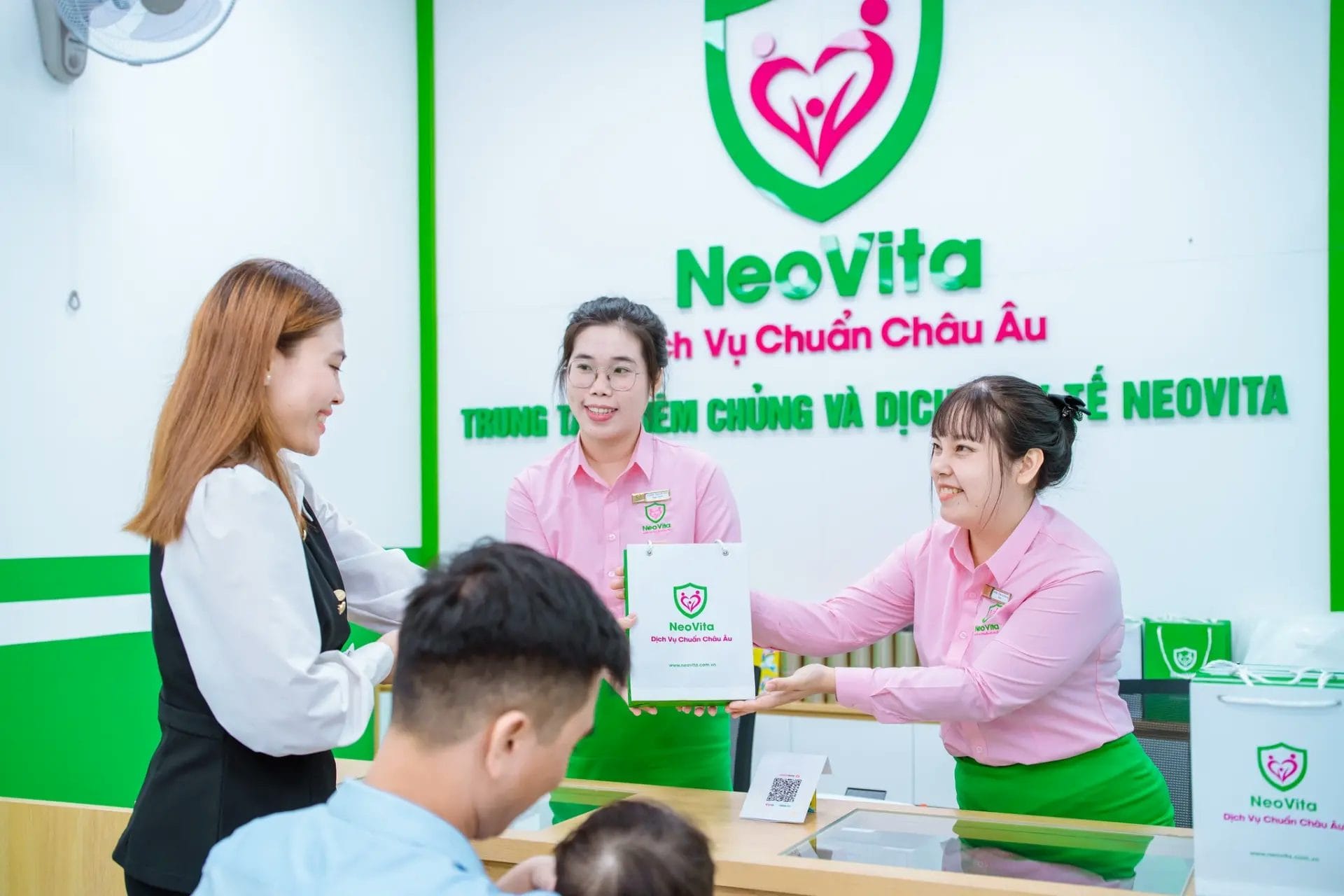 NeoVita - Trung tâm tiêm chủng và dịch vụ y tế 