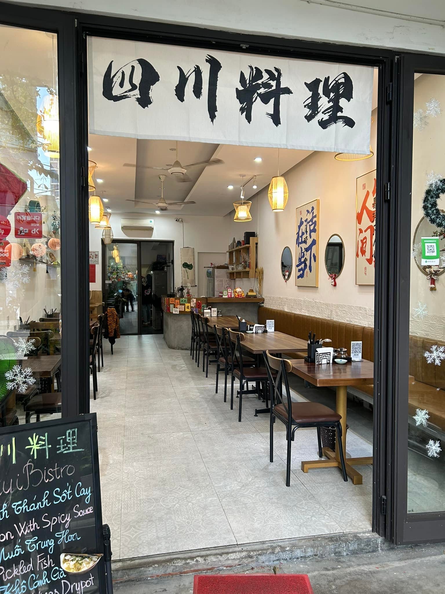 Đánh giá Ayi Bistro – 04 – 06 Hoàng Văn Thụ, Phước Ninh, Hải Châu, Đà Nẵng