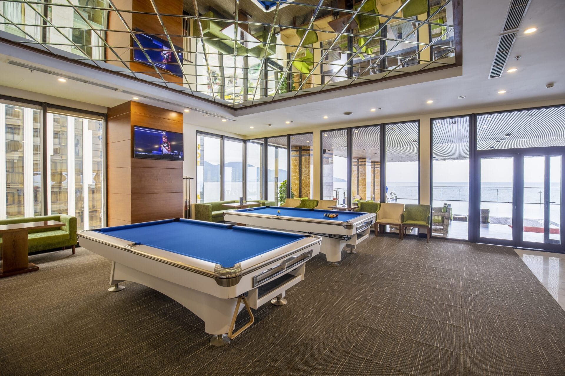 billiards club