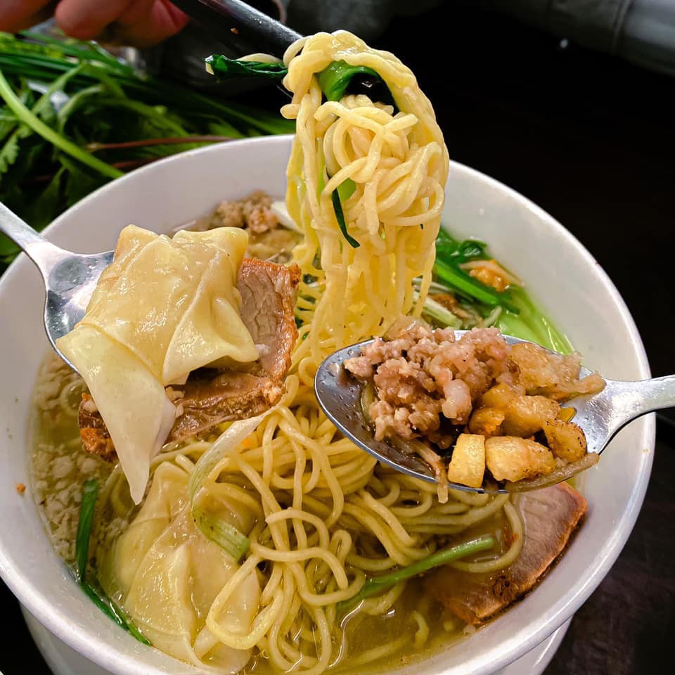tiem an cho lon