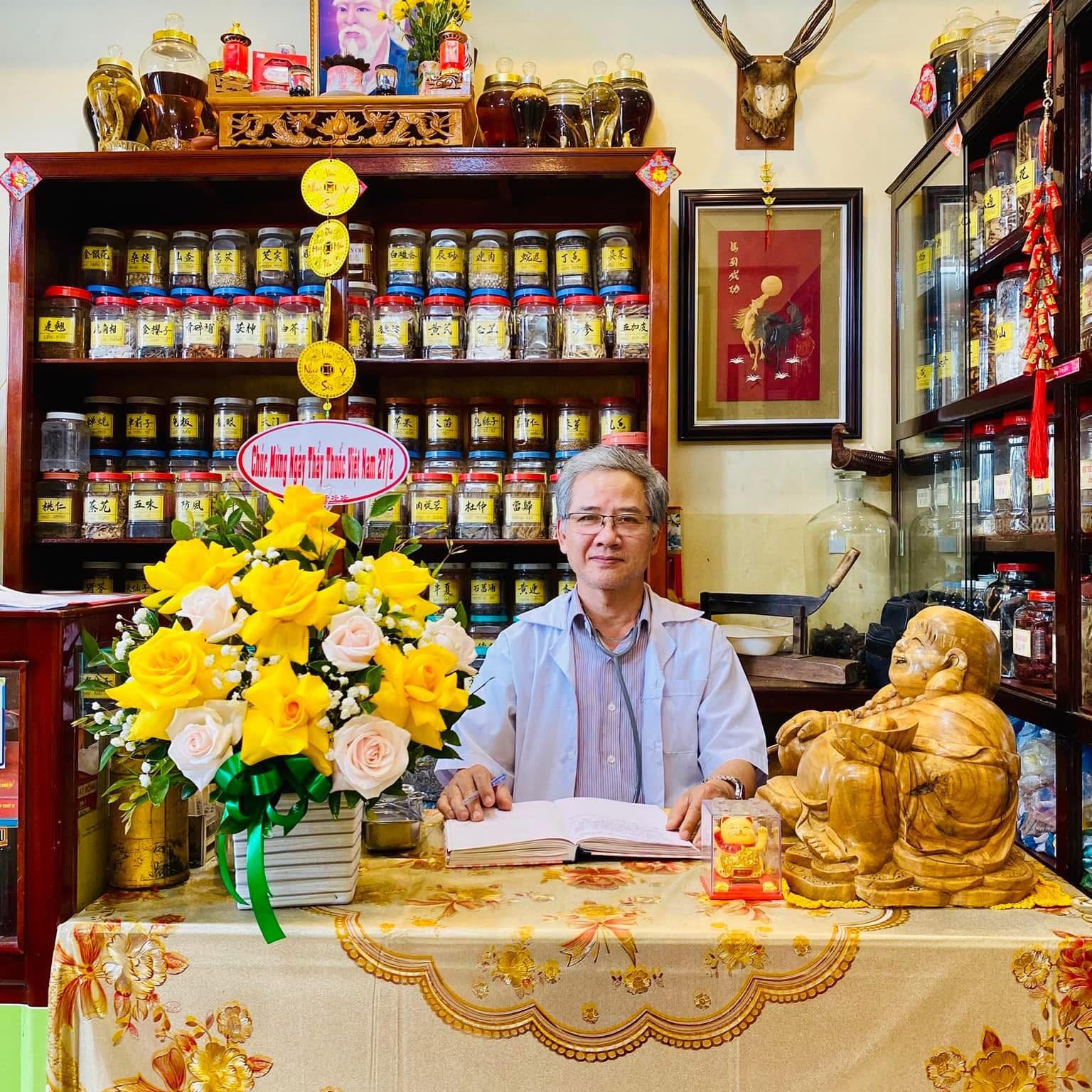 nha thuoc bac hung tuong