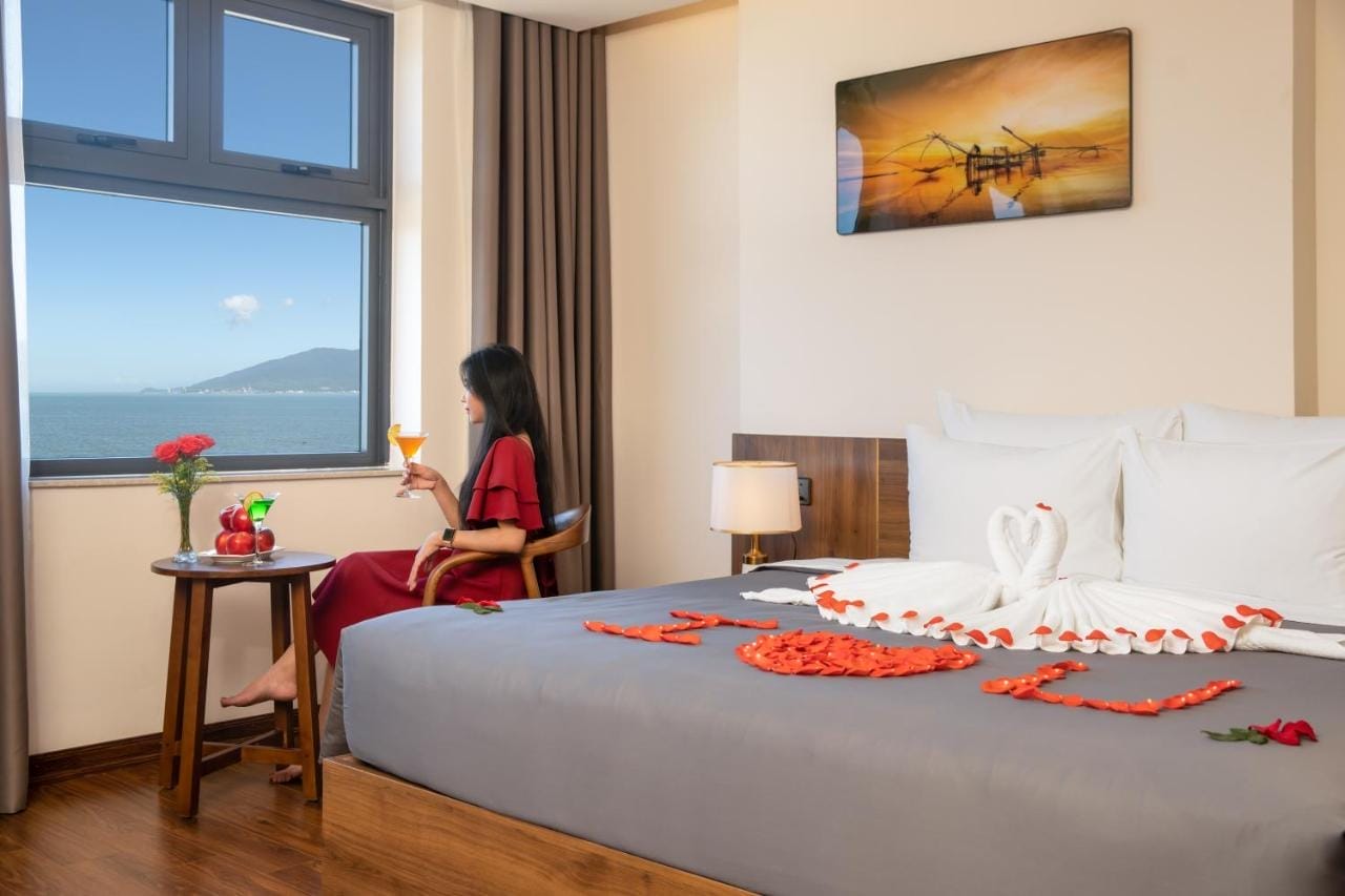 đặt phòng tại avenis hotel
