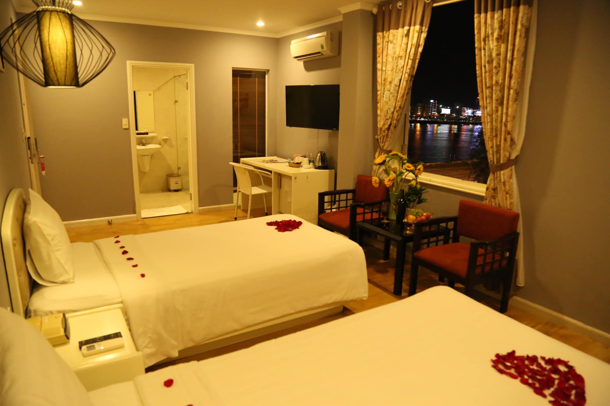 KaKa Hotel