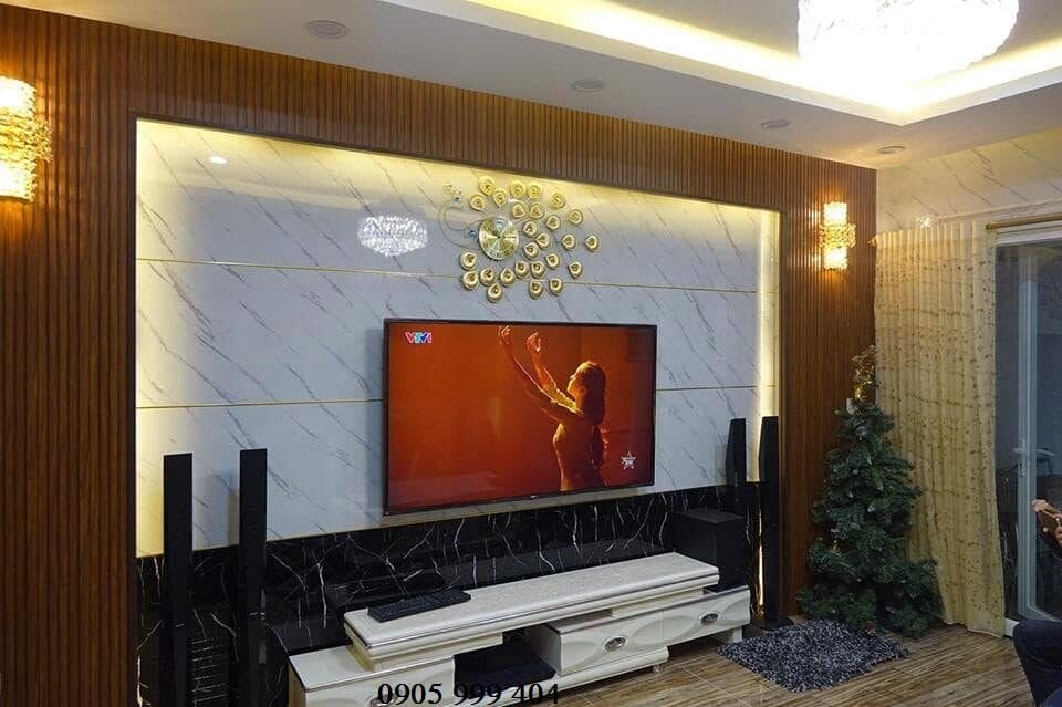 tấm nhựa vân gỗ ốp tường