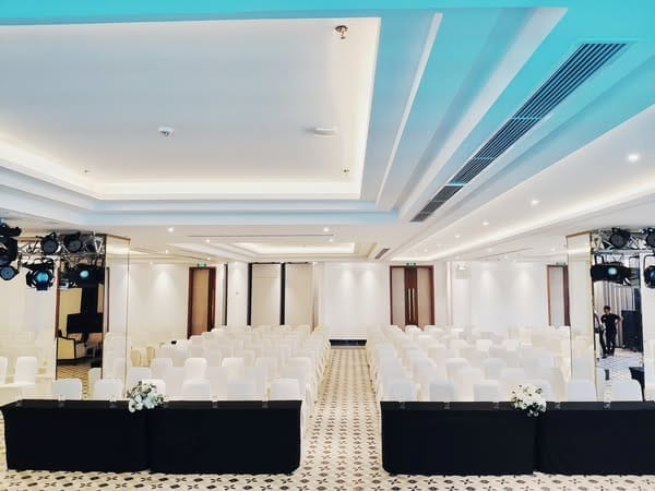  White Lotus Hotel Huế