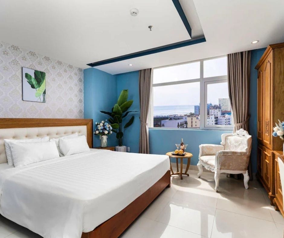 Khách sạn Royal Ocean